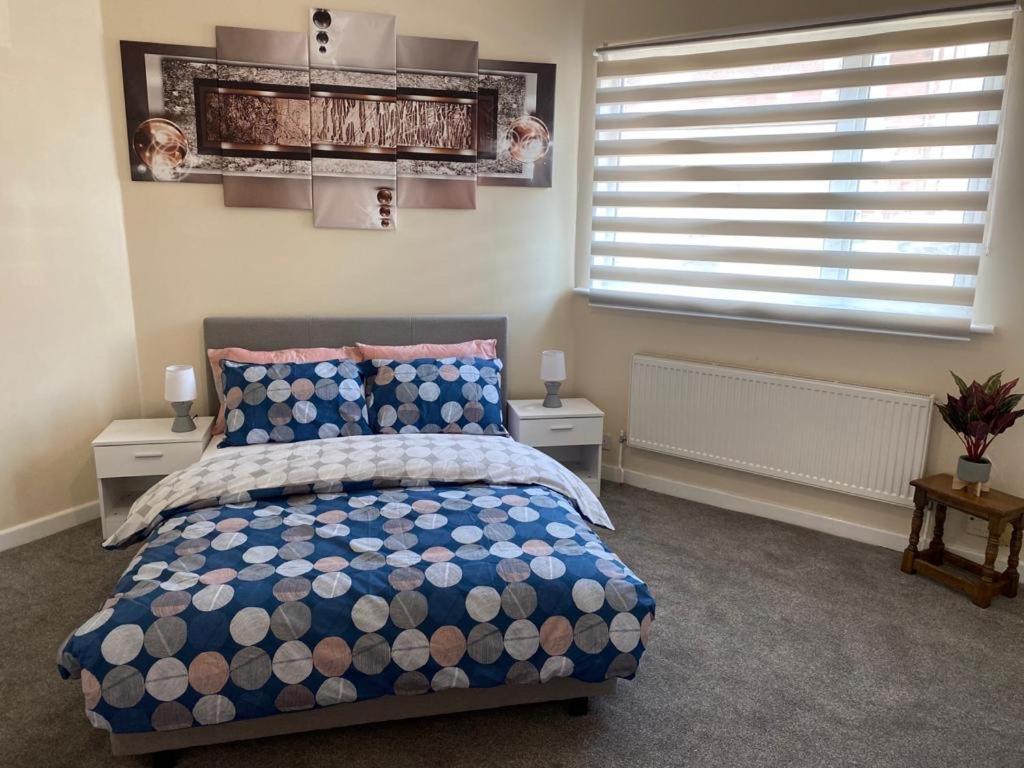 Excellent And Amazing Apartment With Private Parking Gillingham  Luaran gambar